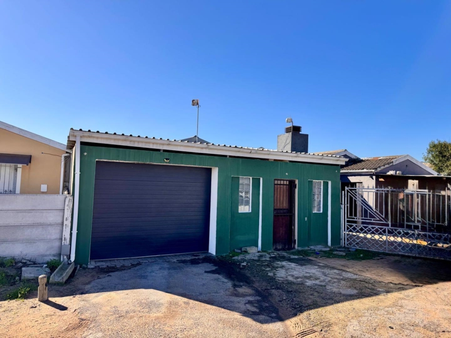 2 Bedroom Property for Sale in Phoenix Western Cape